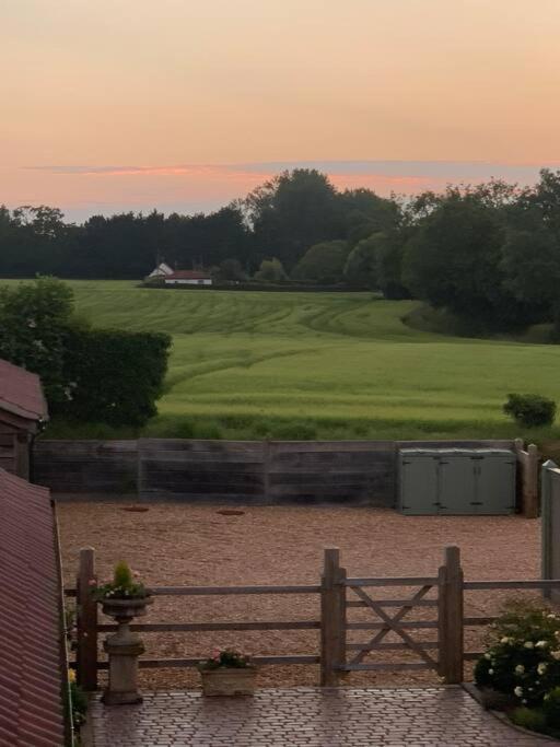 Wood Norton Idyllic Rural Retreat - Stunning 2 Bed Annex.ヴィラ エクステリア 写真